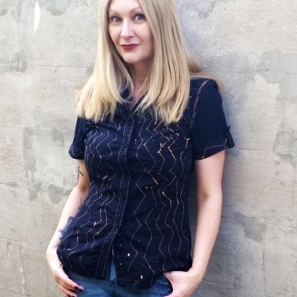 Refashioned ZigZag Shirt (S/M) - Picture 1 of 8
